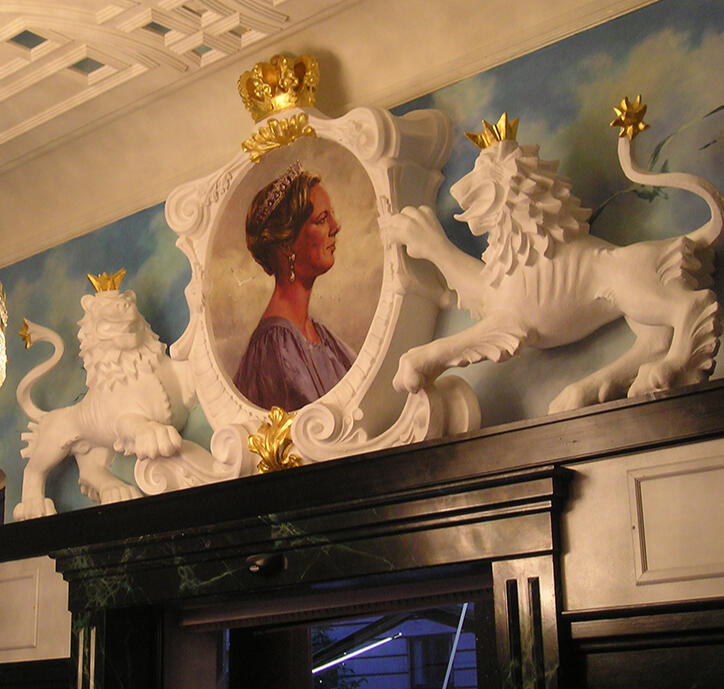 "Bear's den" installed at Pittsburgh Botanical garden