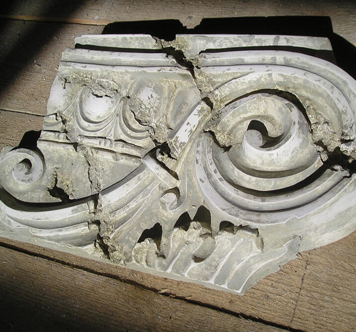 Antic sculptural decorative stucco imitation